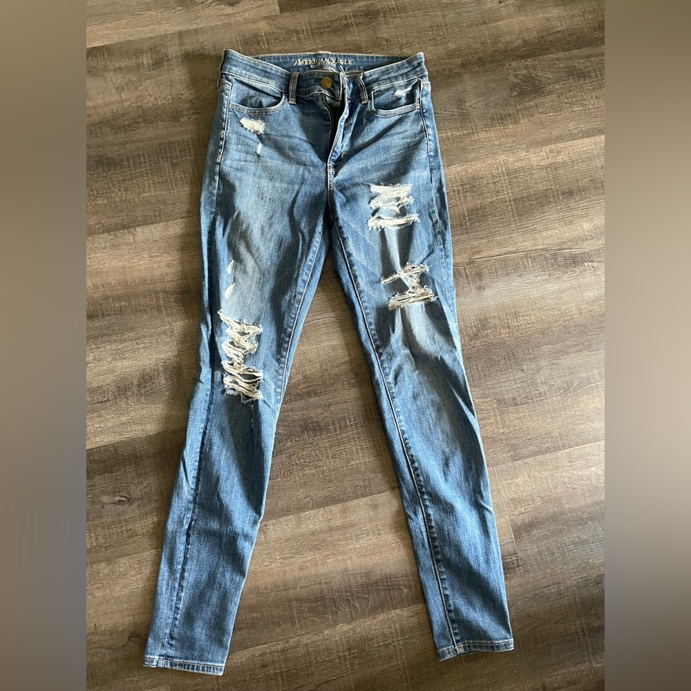 American eagle distressed jeans